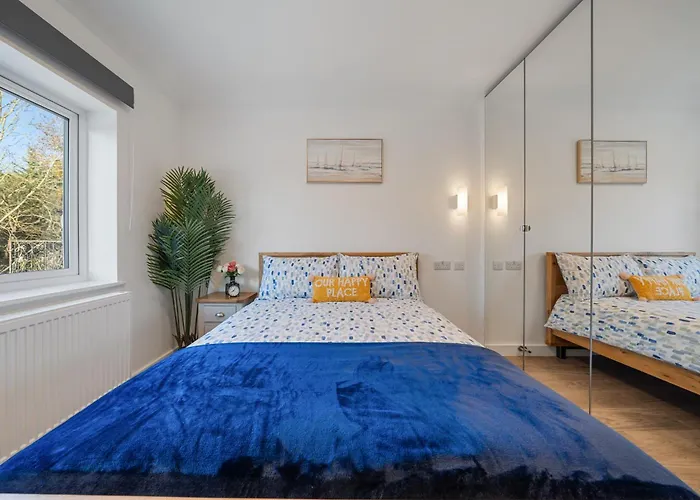 Newly Refurbished 2 Bed Flat