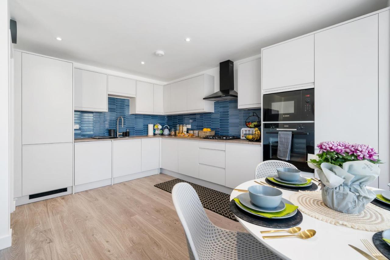 Newly Refurbished 2 Bed Flat Apartment Mill Hill