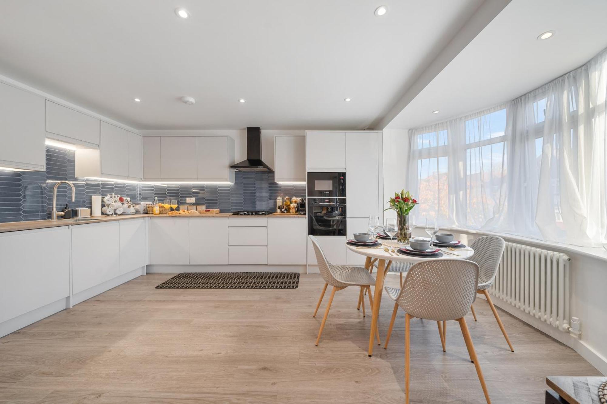 Newly Refurbished 2 Bed Flat Apartment Mill Hill