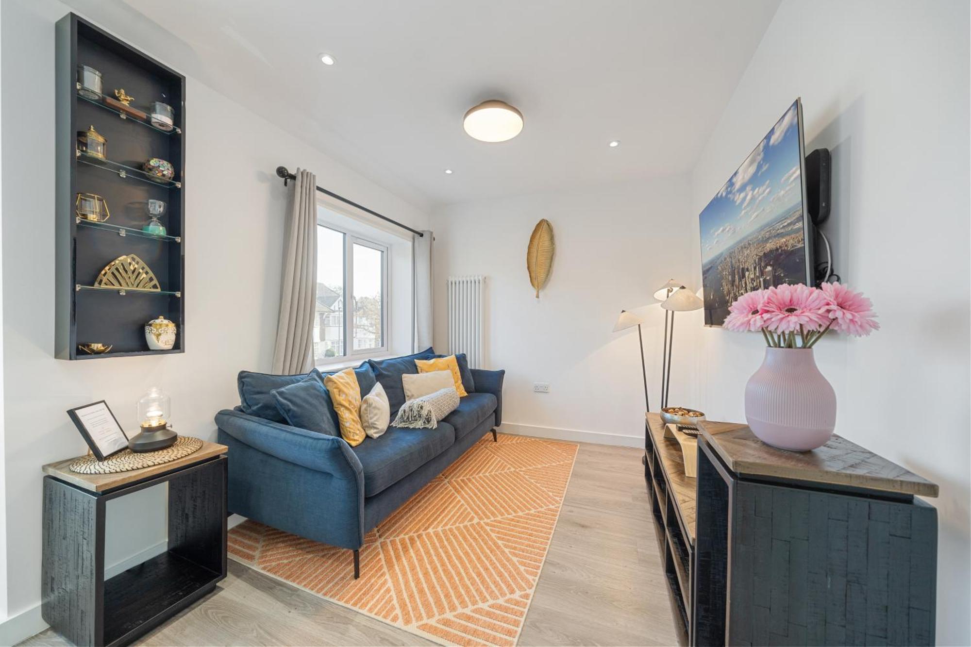 Apartment Newly Refurbished 2 Bed Flat Mill Hill