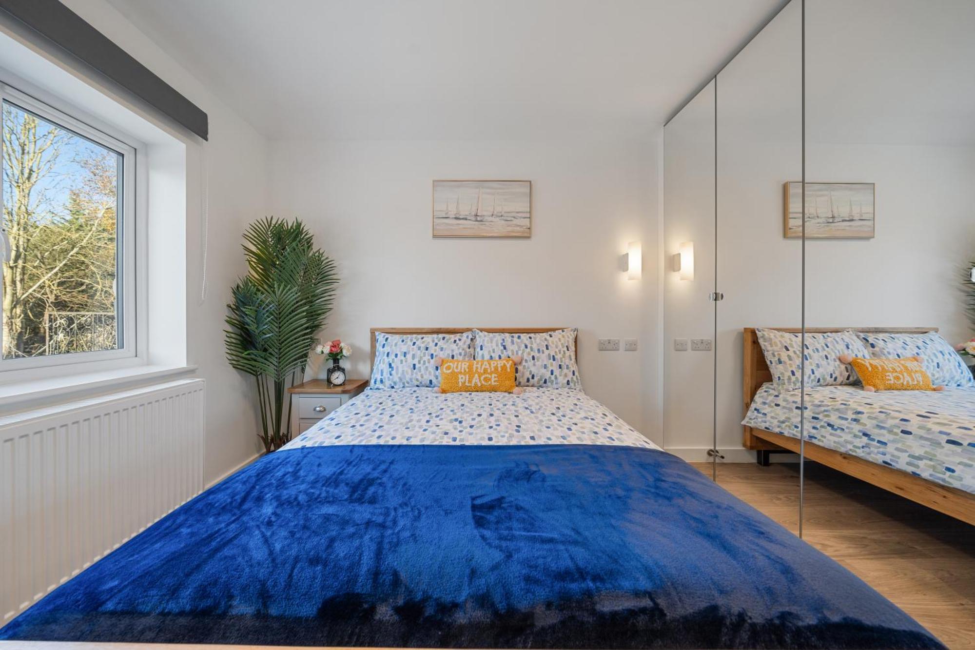 Newly Refurbished 2 Bed Flat Apartment