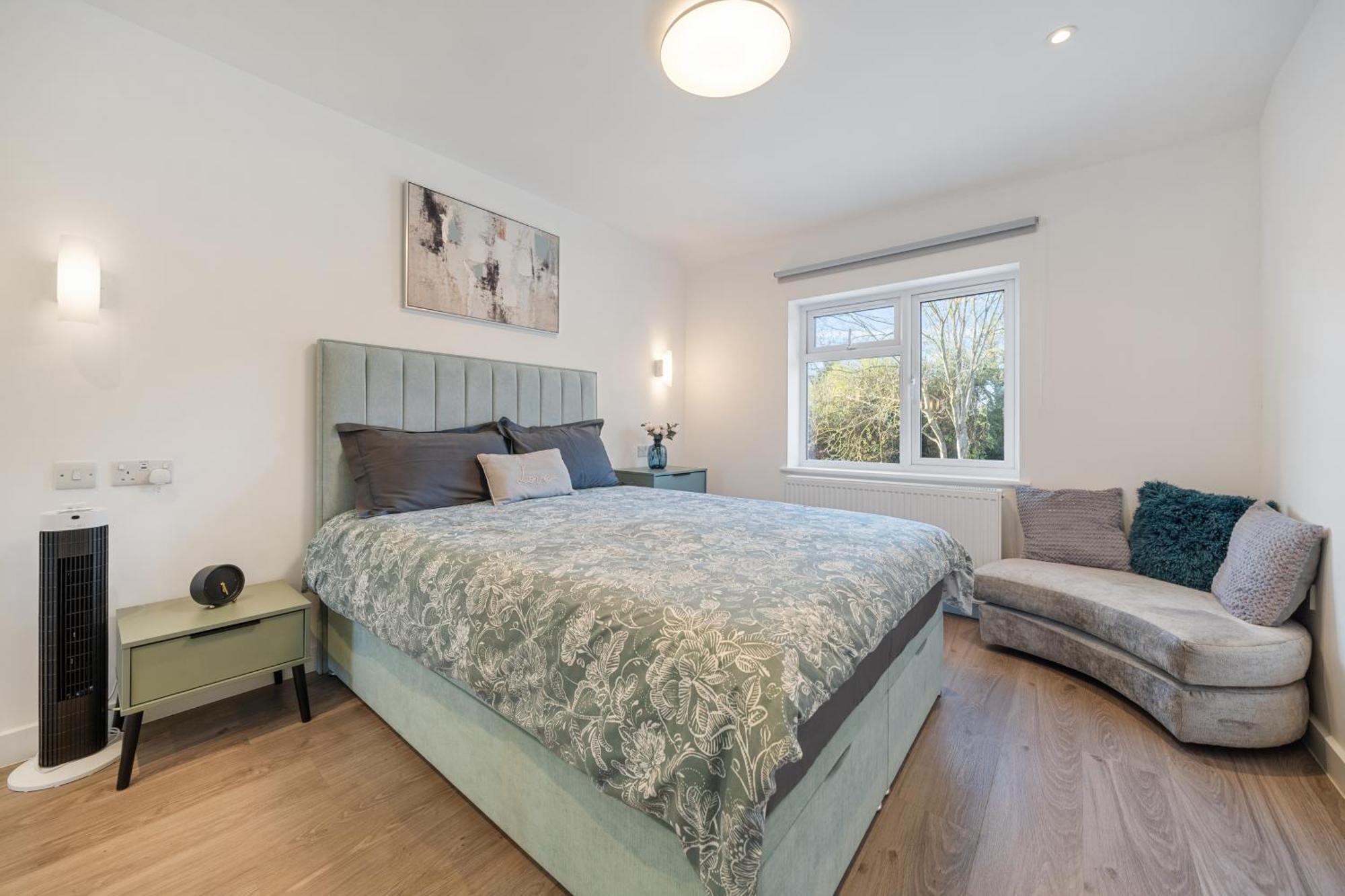 Apartment Newly Refurbished 2 Bed Flat Mill Hill